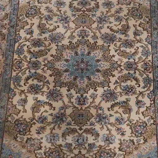 فرش دستباف ذرع و نیم اصفهان (طرح لچک ترنج لاکی)